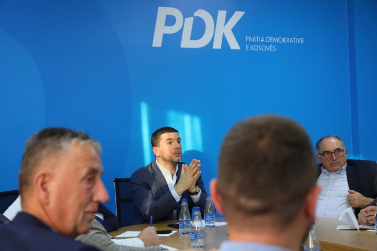 PDK voton kryesinë e re – pësojnë ndryshime në pozita disa prej figurave të njohura të kësaj partie