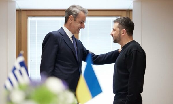 Vizita e Zelenskyt në Greqi nën masa të rrepta sigurie dhe me orare  sekrete   çfarë do t i kërkojë ai Athinës zyrtare 