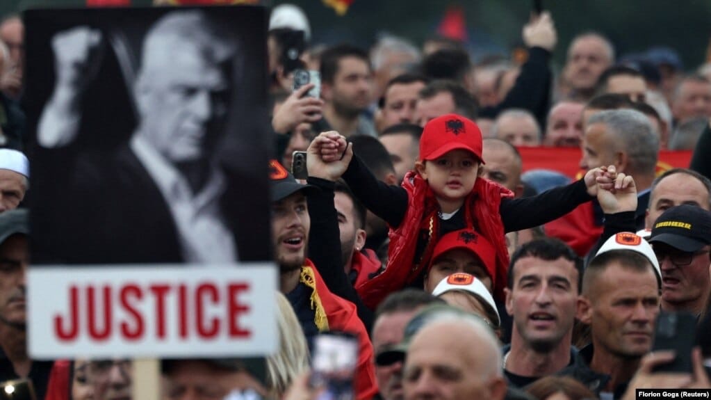 Thirrjet kundër gjyqit ndaj ish krerëve të UÇK së arrijnë në Strasburg