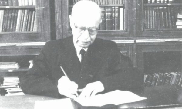 Aleksandër Xhuvani  Pse i themi bukës  bukë  