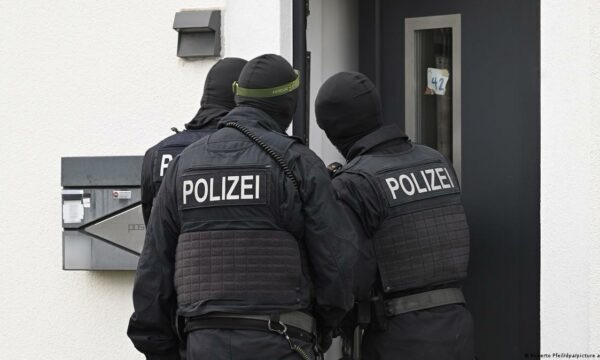 Policia e Berlinit  I dyshuari për sulmin në Tiergarten u vra pasi iu vërsul policëve me thikë