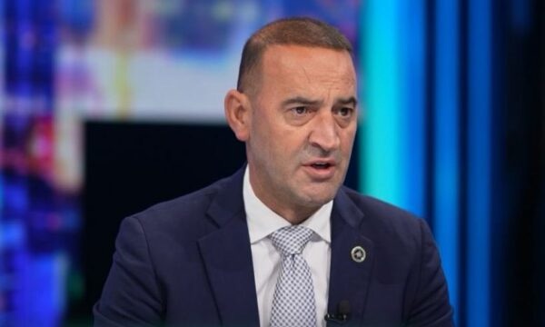 Daut Haradinaj për partitë opozitare  Për 6 vjet nuk ishim në gjendje të organizojmë një protestë të vetme
