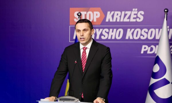 Gruda  Nesër duam t i shohim të lirë Thaçin  Veselin  Krasniqin e Selimin  vendimin ndryshe e kundërshtojmë me vendosmëri