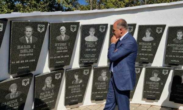 hoxhaj-masakra-ne-abri-nje-nga-ngjarjet-me-te-tmerrshme-te-luftes-ne-kosove