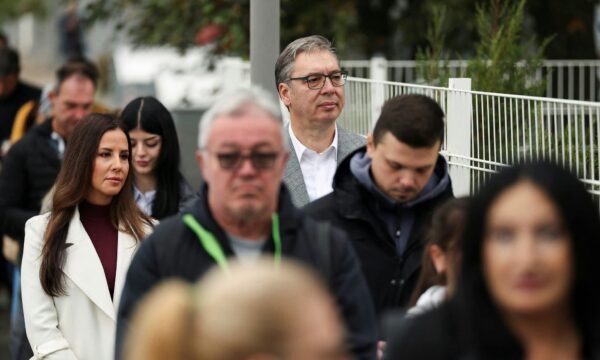 Reuters për pasojat e rezultatit të sontëm të zgjedhjevë serbe   çfarë ndodh nëse fiton e çfarë nëse humb Vuçiq