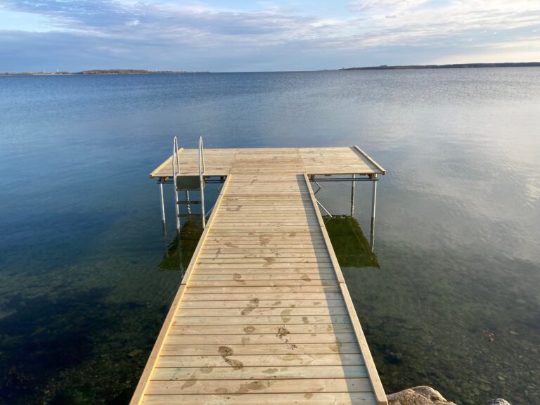 Badebro | Vedligeholdelsesfri badebro til sø eller kyst - Pro-Bro