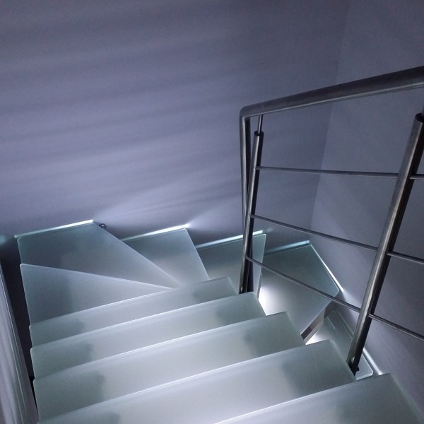 escalier acier verre