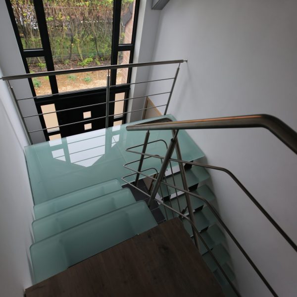 escalier acier verre