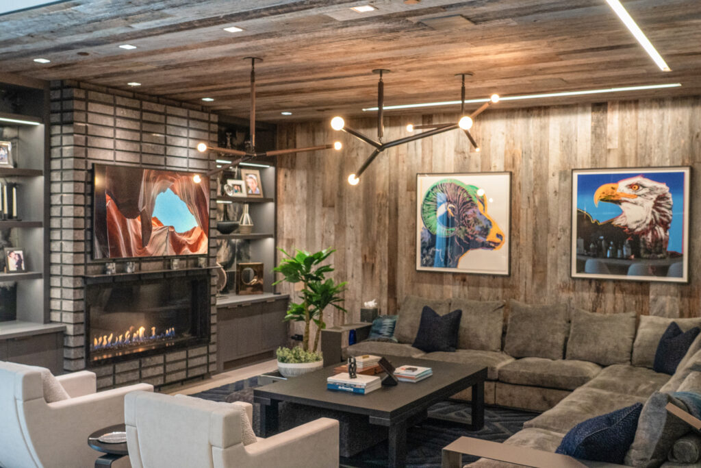 Rådgivning leder til et smukt hjem med moderne smart tv