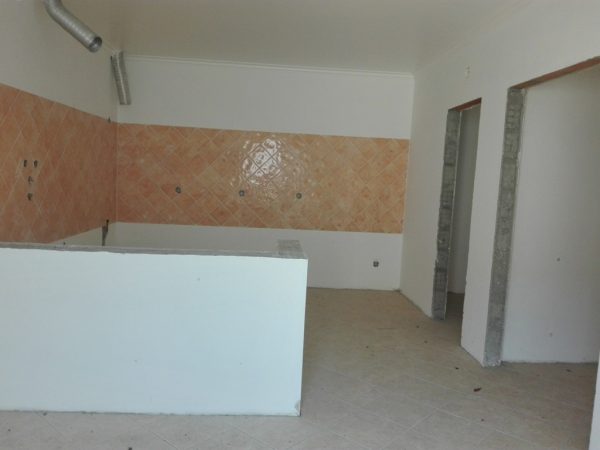 Imóvel do Banco, Moradia T4 Inacabada em Cadima - Image 8
