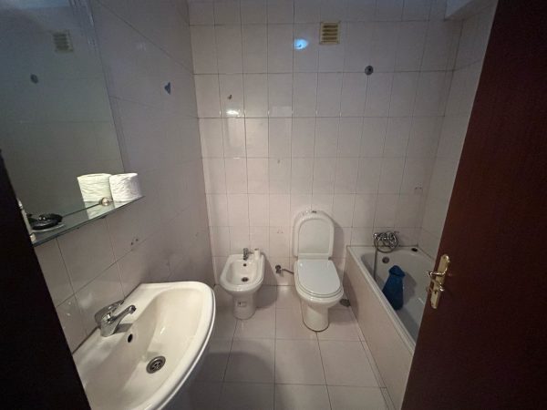 Apartamento T2 com Garagem no Centro da Lousã - Image 6