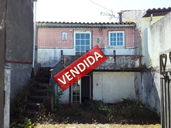 Moradia com Patio; House with Patio in Padrão, Lousã