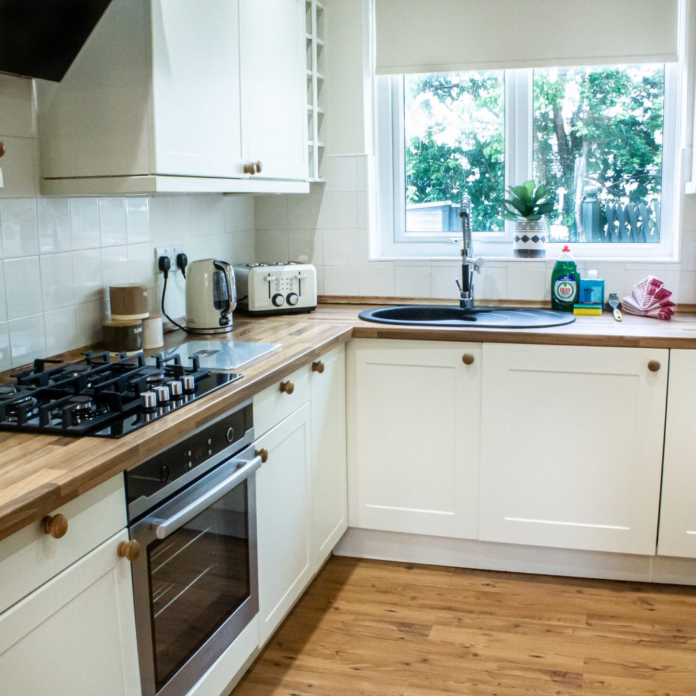 Serviced Apartments Newport, Wales - Propertri