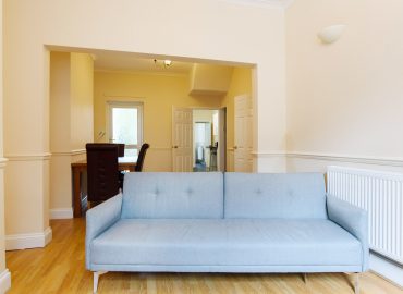 lucas lodge sofa