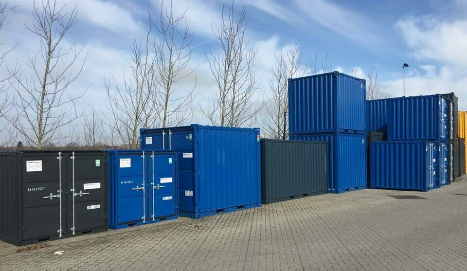 Minicontainere i flere forskellige størrelser. Både 6 fod, 8 fod, 10 fod samt 15 fod