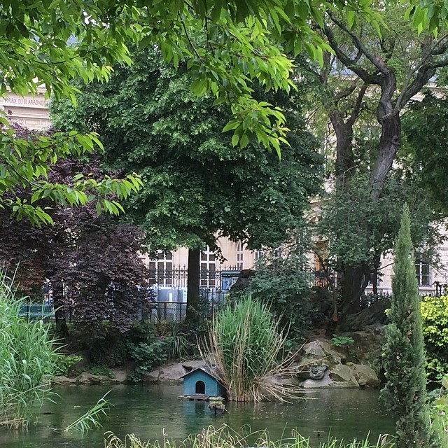 House with private lake and garden in central Paris #paris #nature #green