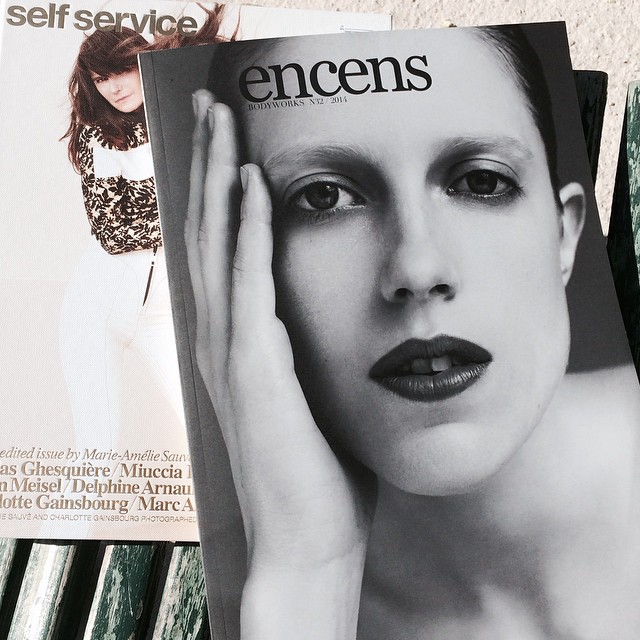 Pick of the day , from OFR bookstore encens and self service new issues , watching reading enjoying them in the sun at le square du Temple @selfservicemagazine #paris #fashion #encens #selfservice