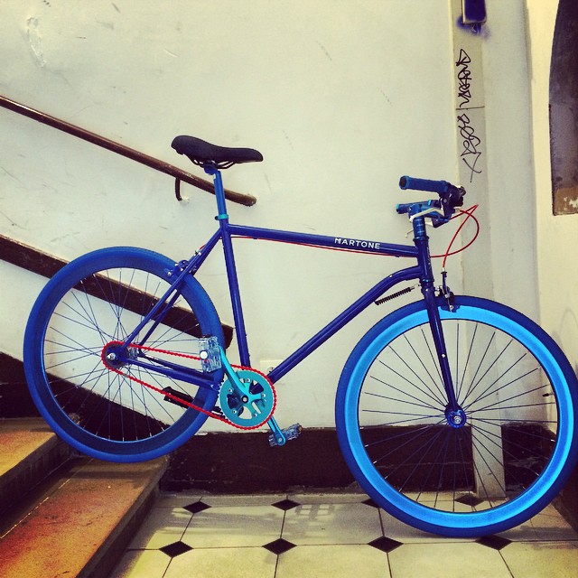 My new baby ready to ride  the Chelsea bike @martonecyclingca ThankYou @lorenzomartone @dwt2 love it. Let's Ride ! #bicycles #blue #denim