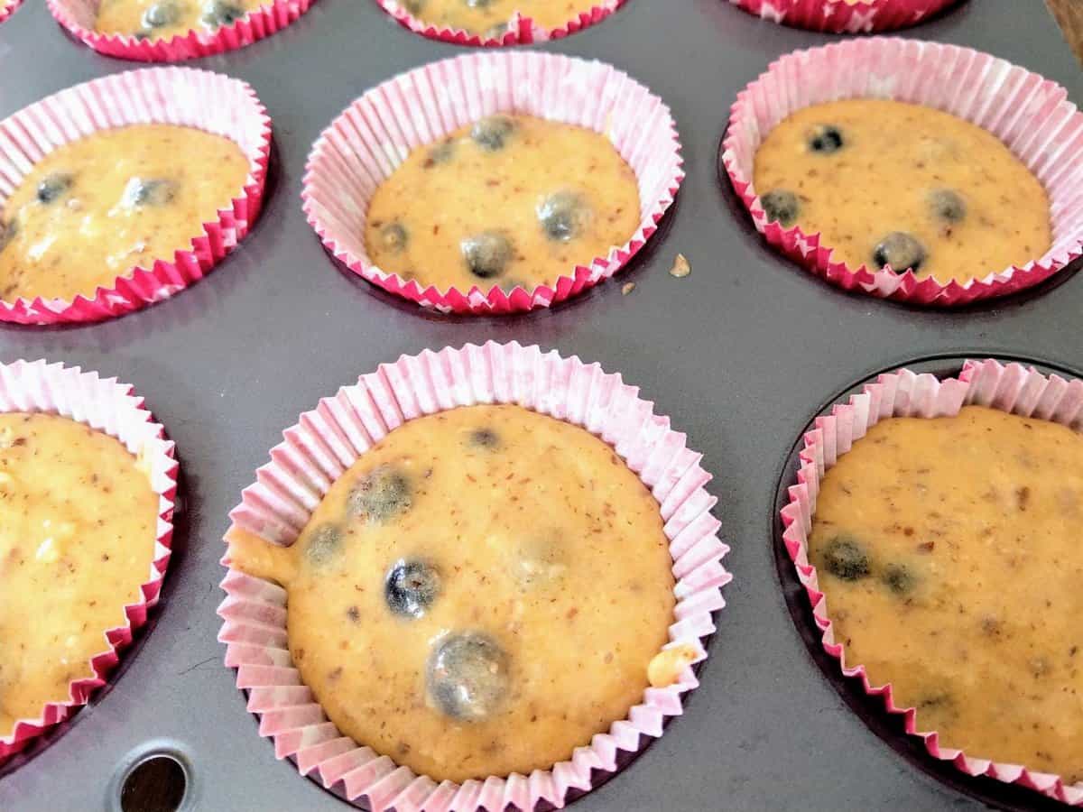 Schnelle Muffins mit Johannisbeeren // perfekt für kleine Bäcker ...