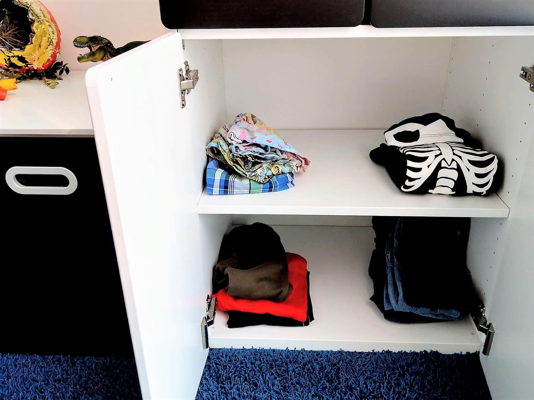 Ein neuer Kleiderschrank fürs Kinderzimmer // Wenn der Lack wieder dran ist  - Puddingklecks