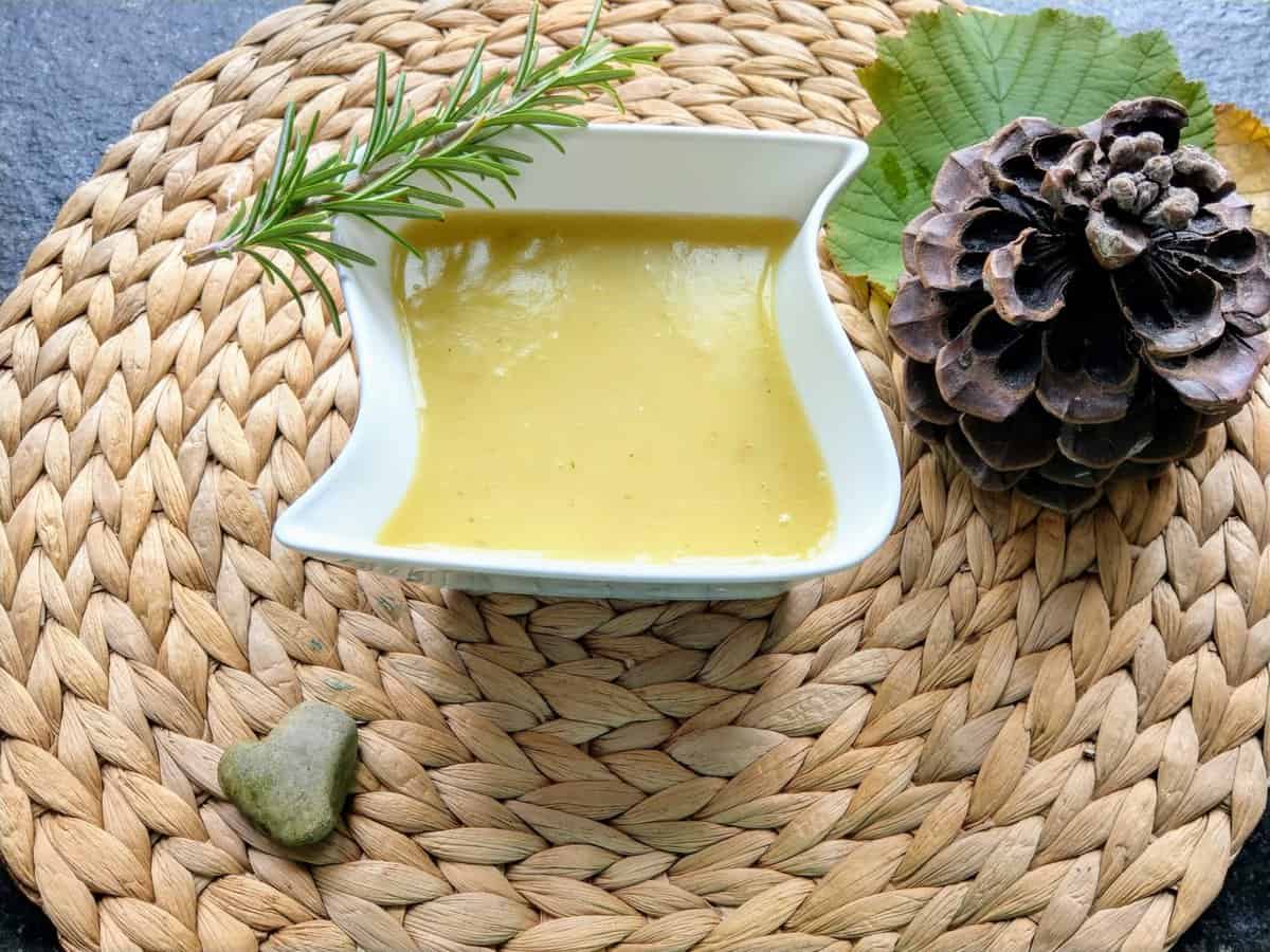 Vegane Kartoffelsuppe für ein leckeres Mittagessen mit der Familie. Das Rezept findest du auf Puddingklecks