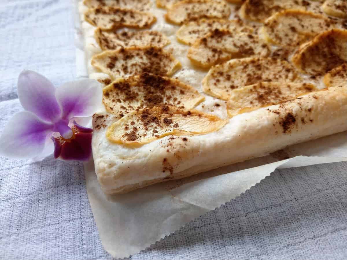 Apfelschnitten, Apfelkuchen, Rezept, Rezeptidee, Backen mit Kindern, Apfel, Zimt, Blätterteig