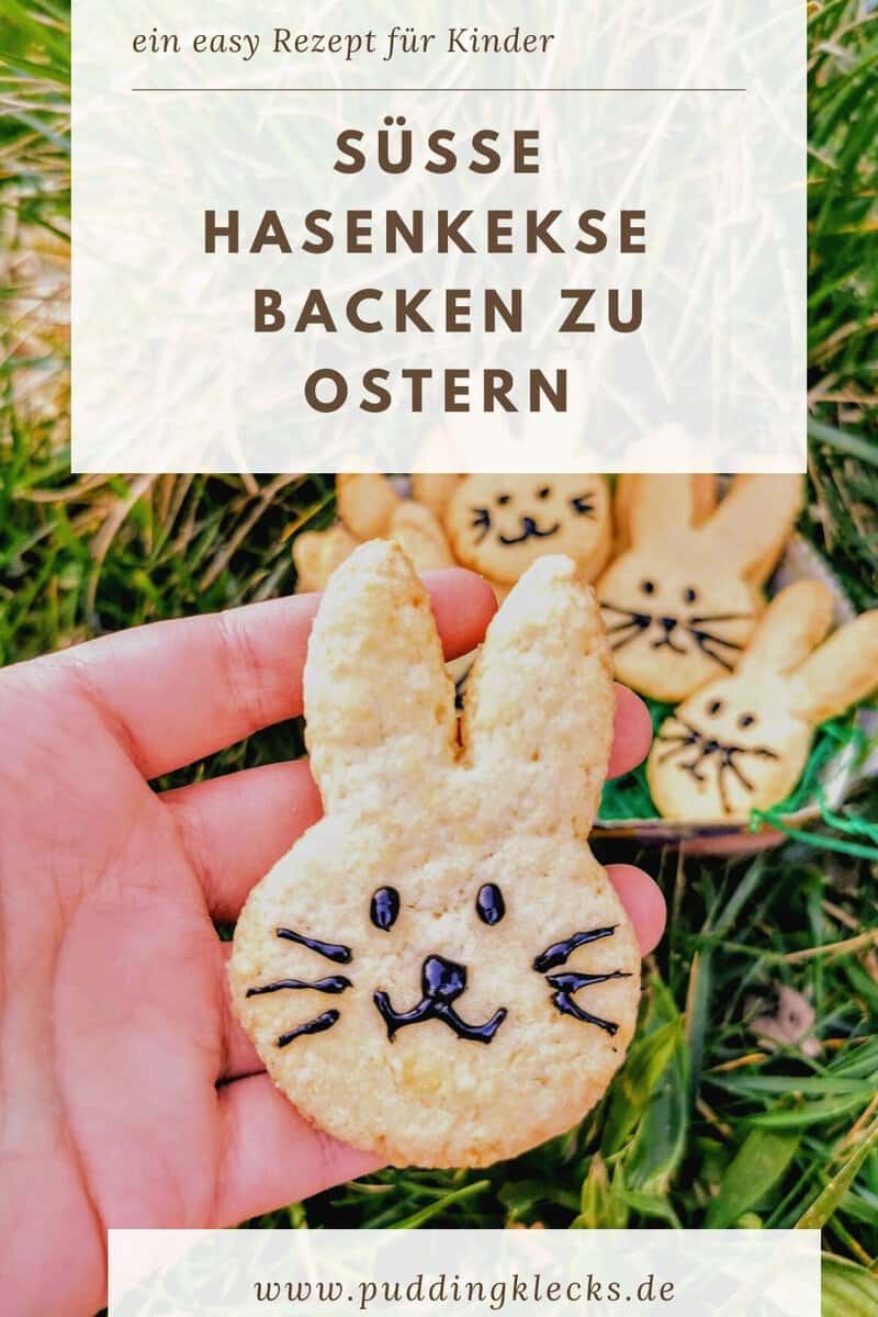 Du suchst nach einem tollen Gebäck für Ostern? Dann solltest du diese Hasenkekse aus Mürbteig unbedingt probieren! Die sind ein Highlight in jedem Osternest! #backen #ostern #mitkindernbacken #backenmitkindern #hasenkekse #kekse #rezept #rezeptidee #mürbeteig