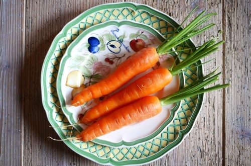 Hier findest du 5 einfache No Waste Rezepte oder Zero Waste Rezepte, die den Geldbeutel schonen. Einfach, lecker und gesund essen!