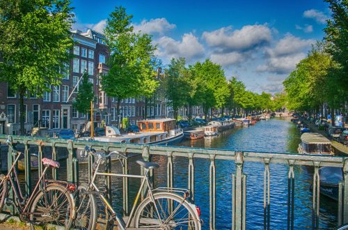 Amsterdam Kurztip - hier findest du meine Reisevorbereitungen und was wir für vier Tage Amsterdam im Urlaub realistisch geplant haben.