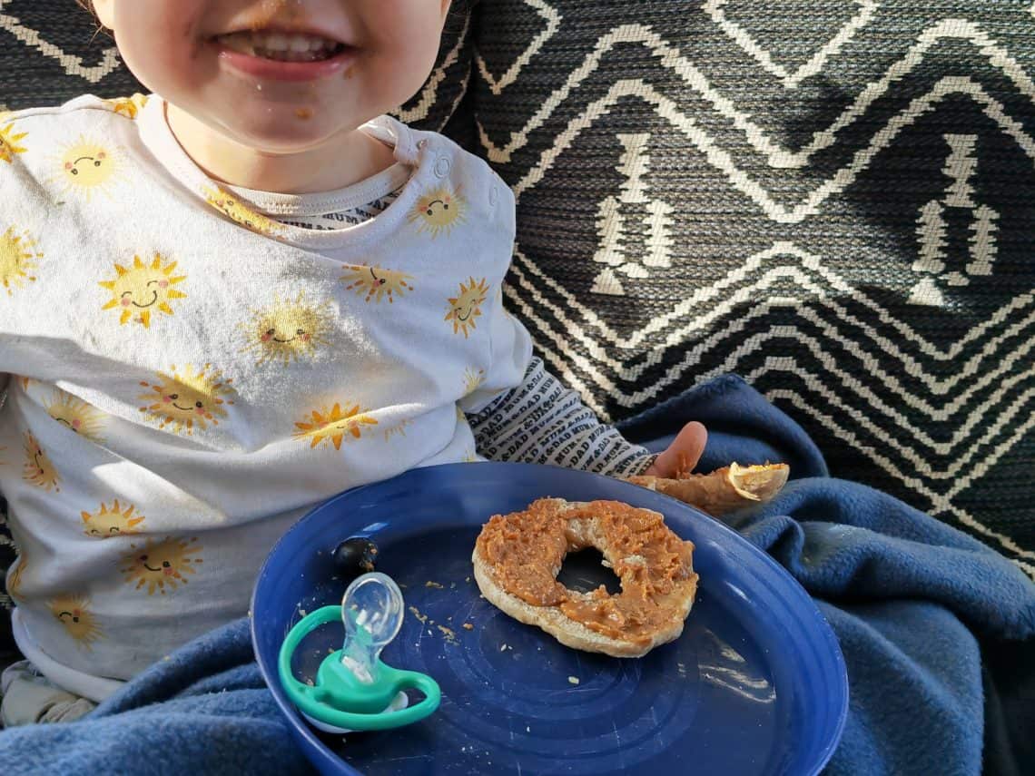 Wir brauchen keine Haushaltstipps, sondern Verständnis und Solidarität, findet Julie, Mama von 6 Kindern und appelliert an andere Eltern.