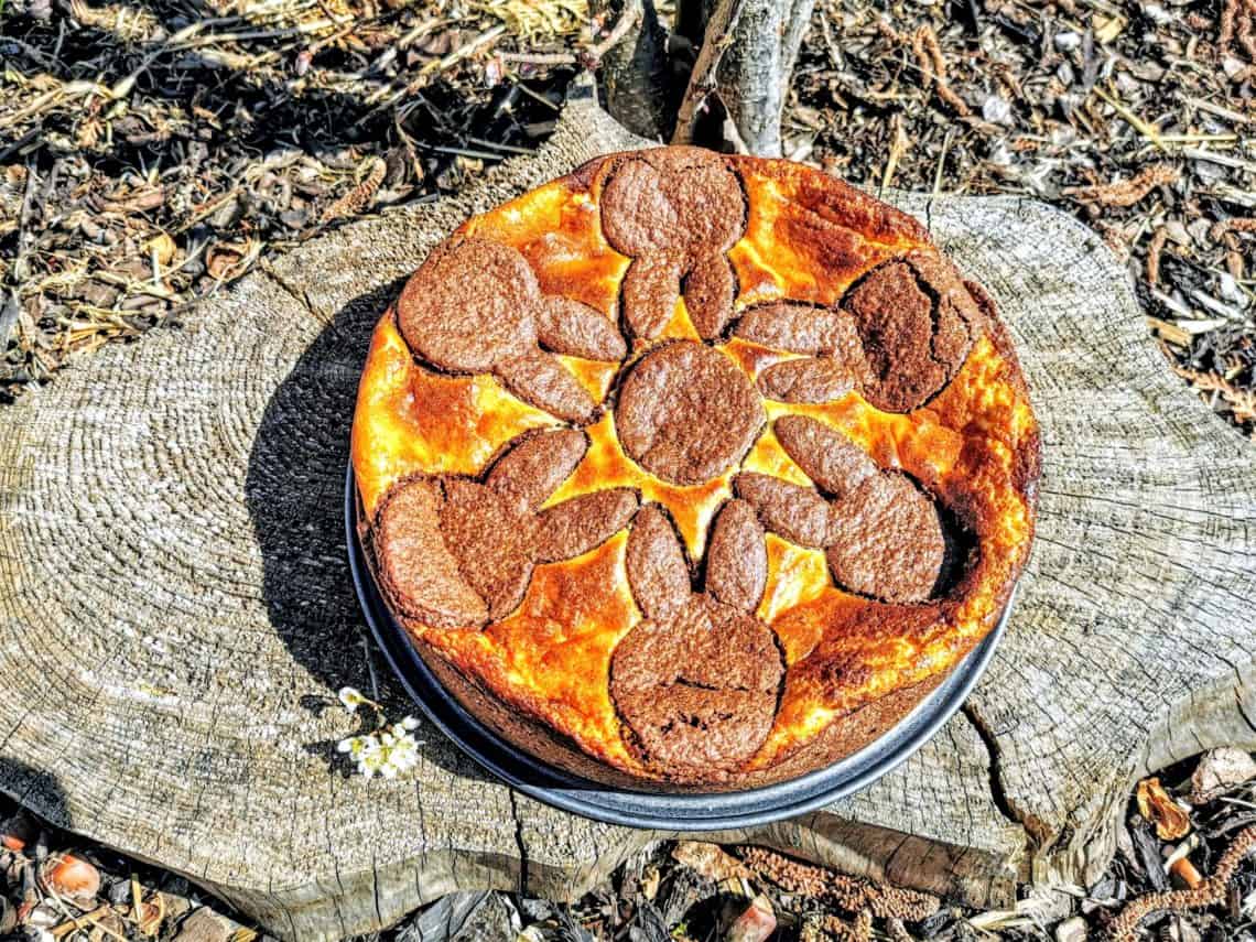 Einfacher Zupfkuchen backen. Ein schnelles Rezept für Ostern mit dem passenden Ausstecher.