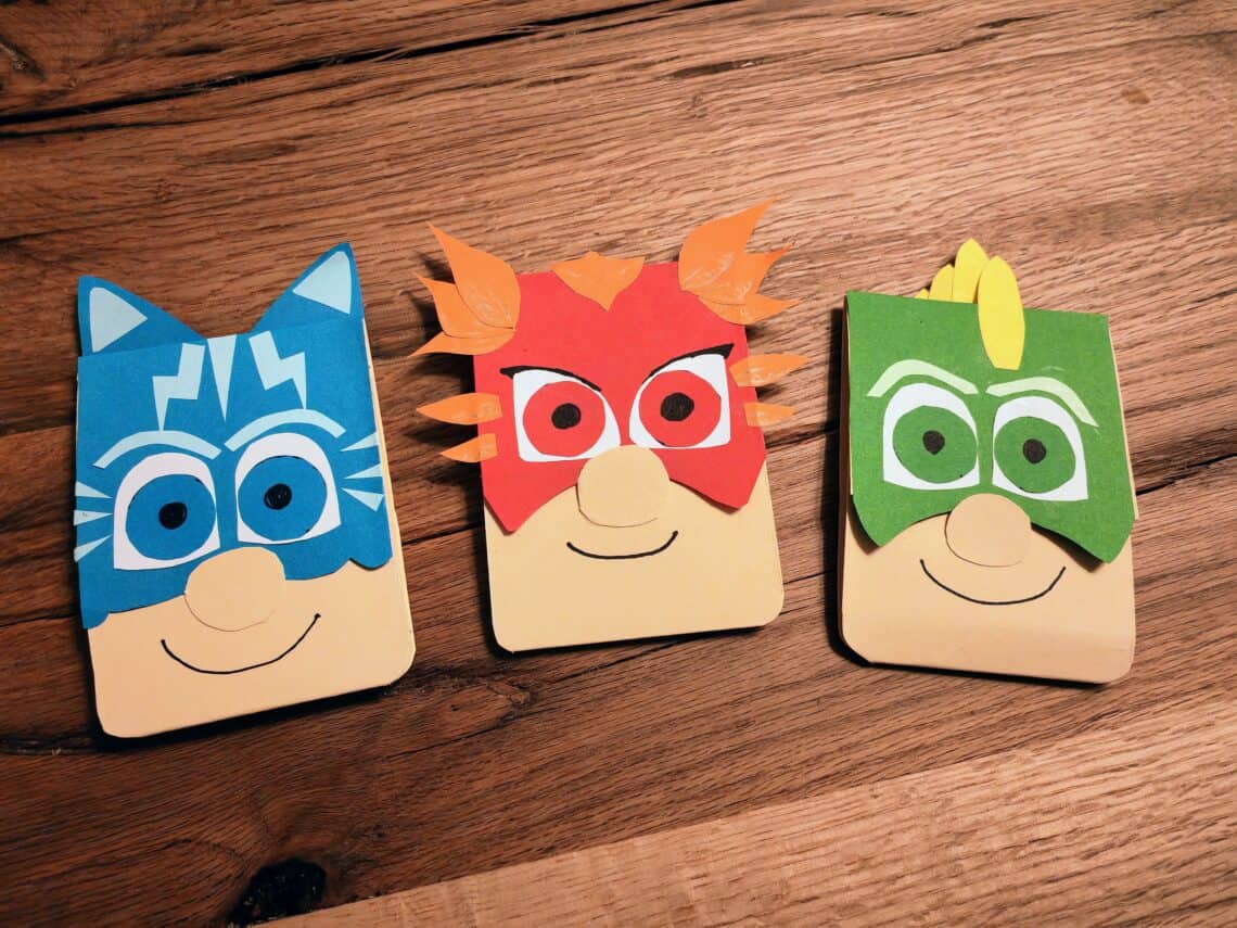 Du möchtest PJ Masks Einladungskarten basteln und weißt nicht wie? Kein Problem, hier findest du eine Schritt für Schritt Anleitung!