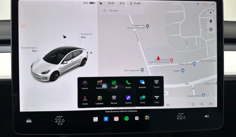 Tesla Model 3 full
