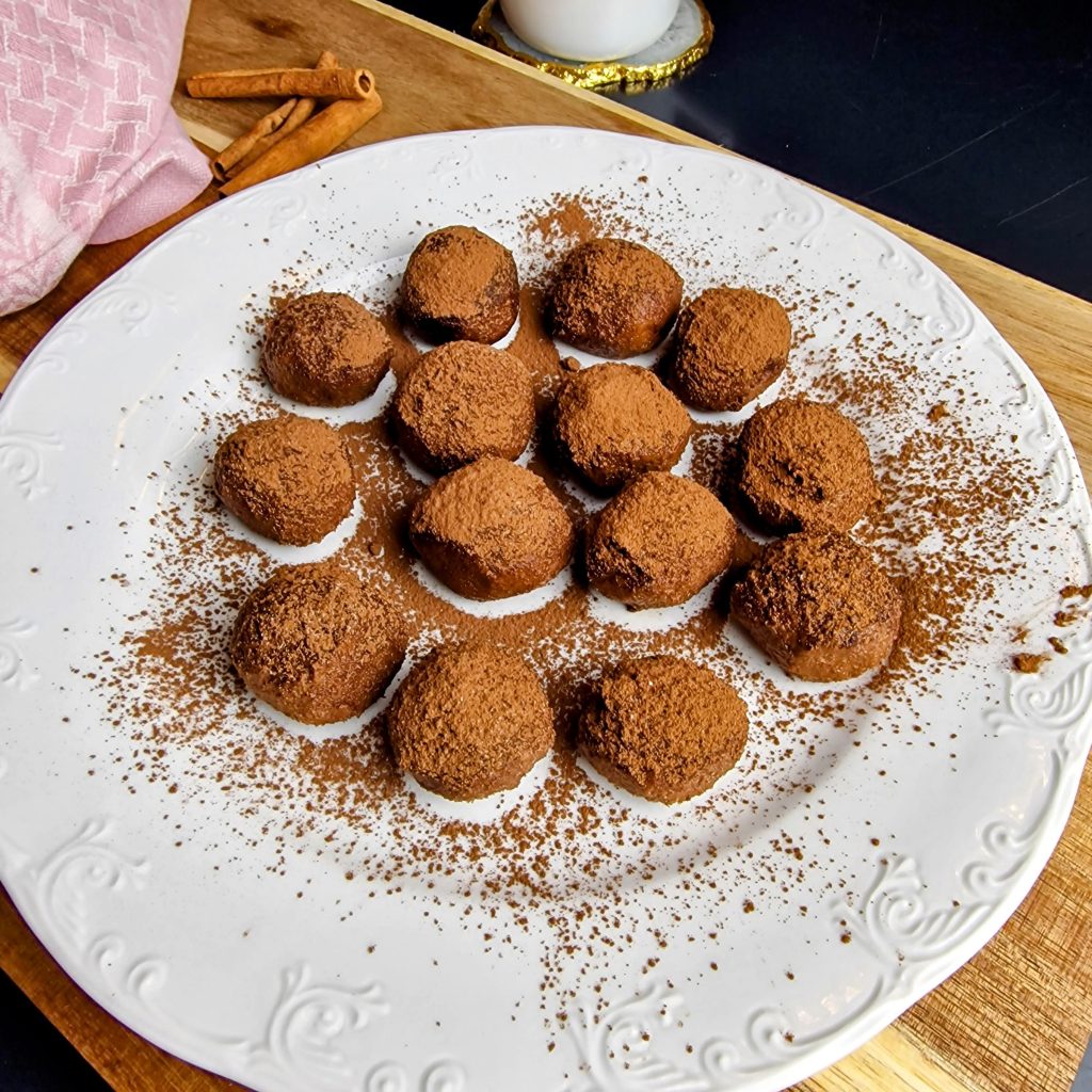 5-Ingredient Low-Carb Chocolate Truffles - Pure Plates Recipes