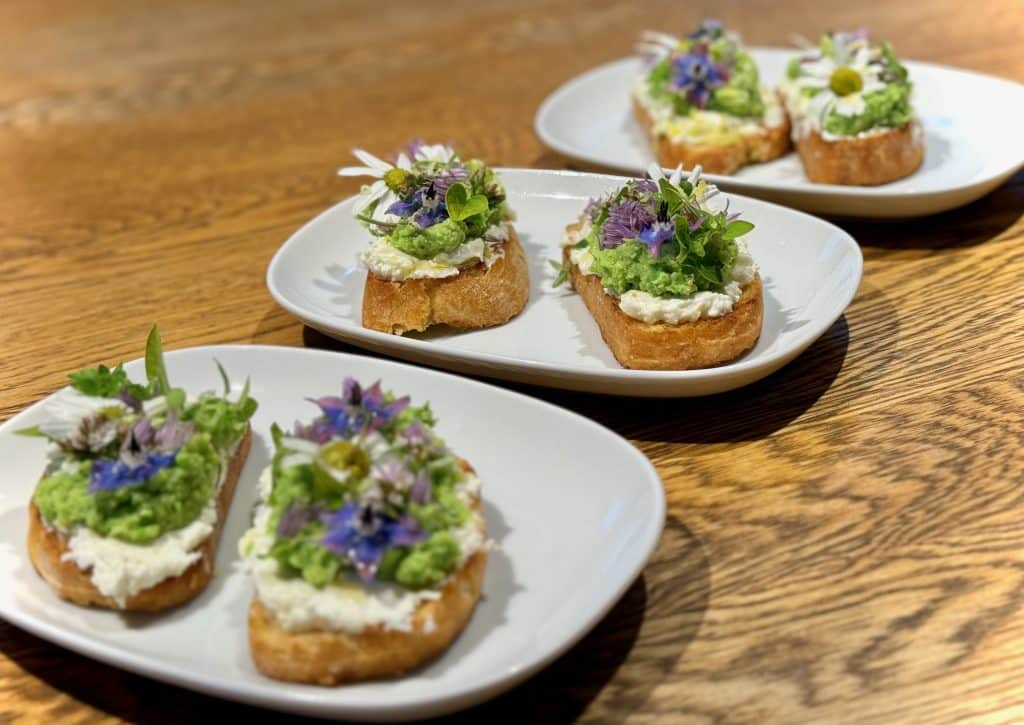 Pea and goat's cheese crostini
