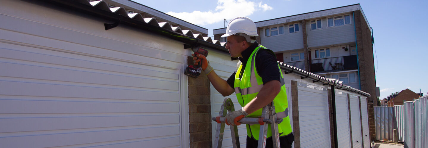 PHOTO: Carterhatch Lane Garages – EN1