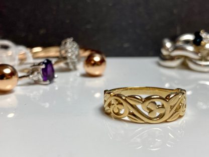 9ct gold celtic design ring