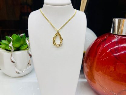 Gold Twist and Diamond Necklace