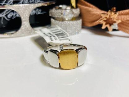 Viventy - Yellow Gold Square Ring.