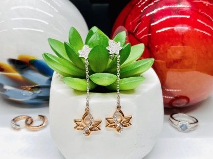 Viventy Lotus Flower Earrings