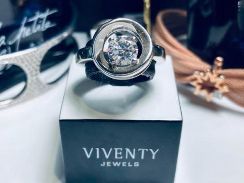Viventy - Sterling Silver High Polish Halo Ring