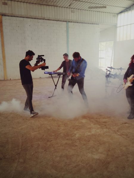 foto backstage del video musicale raw factory