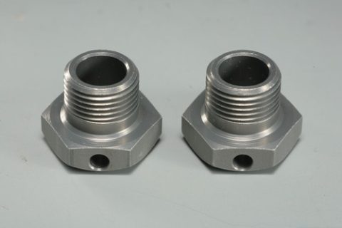 E0240 - Mugen Wheel hub +1 (x2)