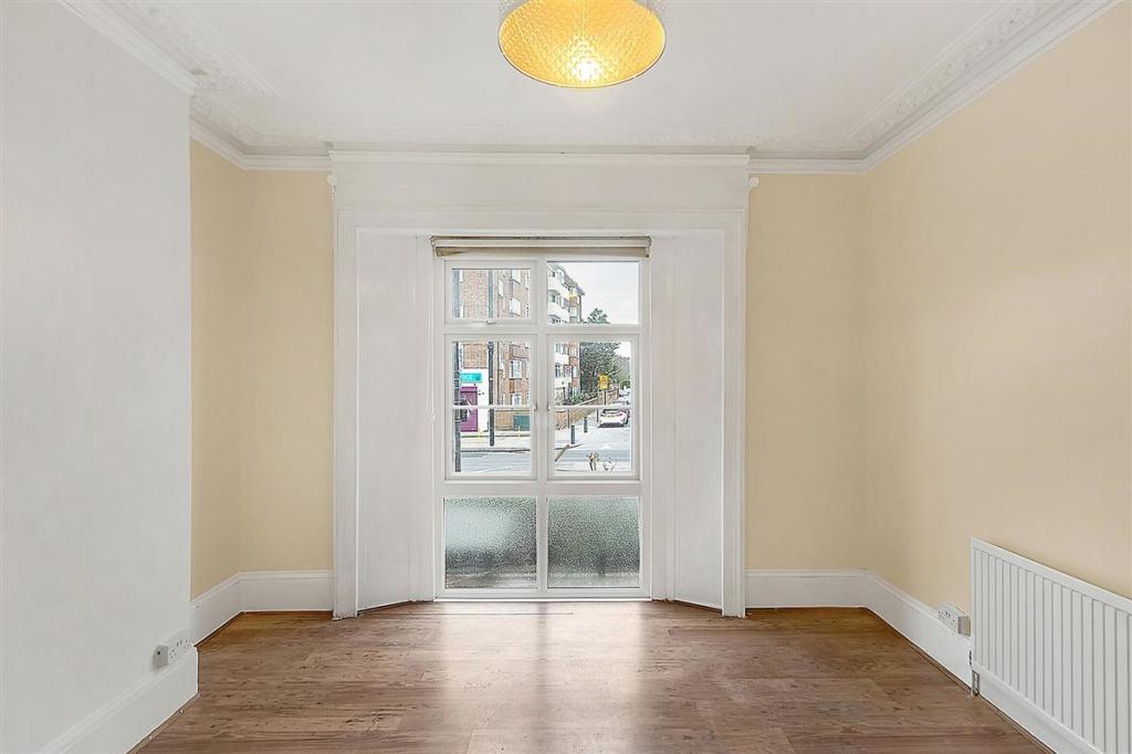 Leasehold 2 Bed Flat In Shepherds Bush RCLEstates