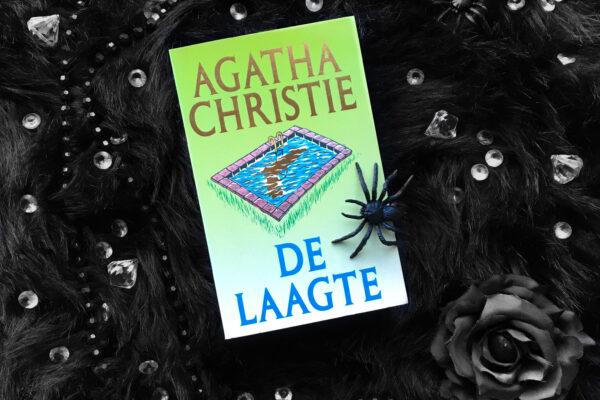 De Laagte – Agatha Christie