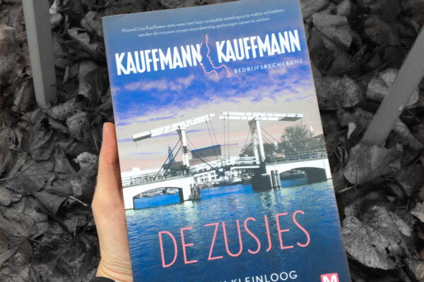 De zusjes – Hetty Kleinloog