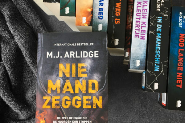 Niemand zeggen – M.J. Arlidge