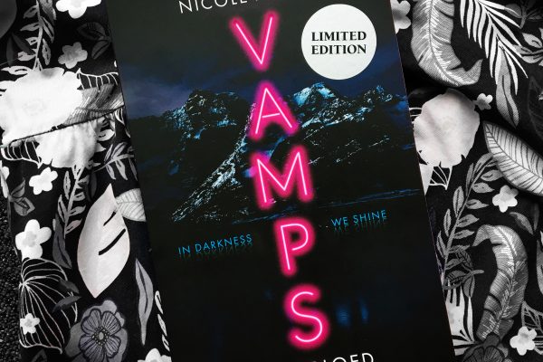 Vamps Vers bloed – Nicole Arend