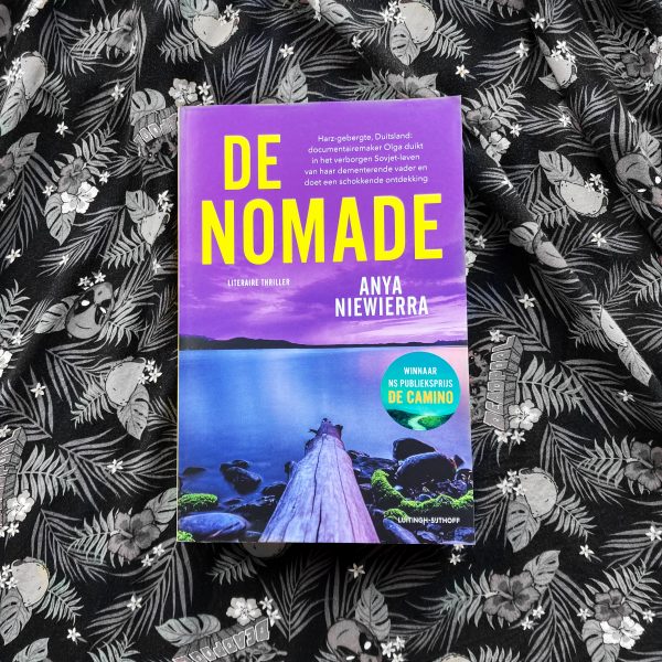 Recensie De nomade – Anya Niewierra