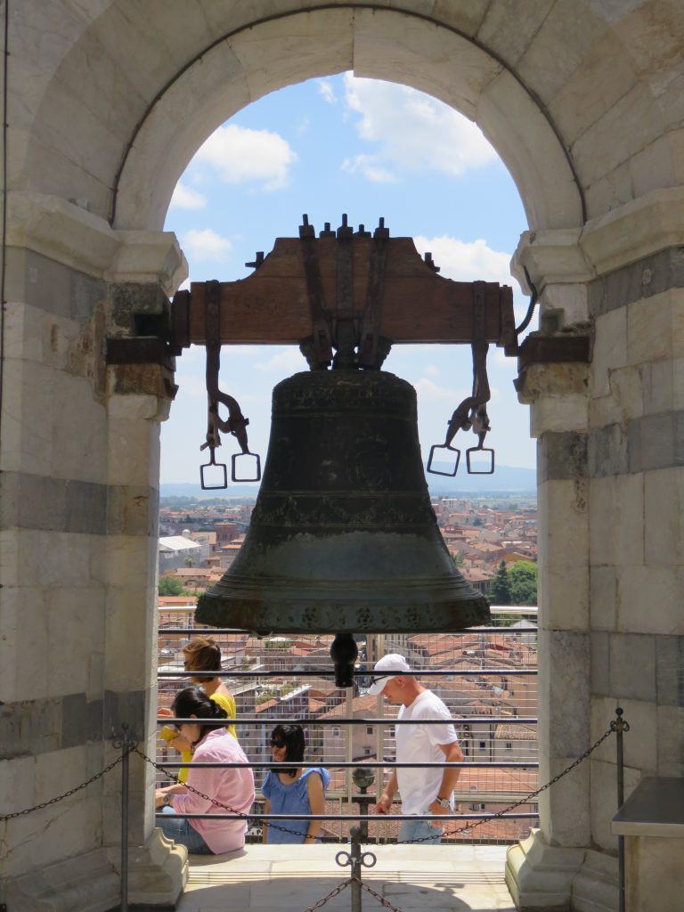 a picture of the bell at the top of the tower